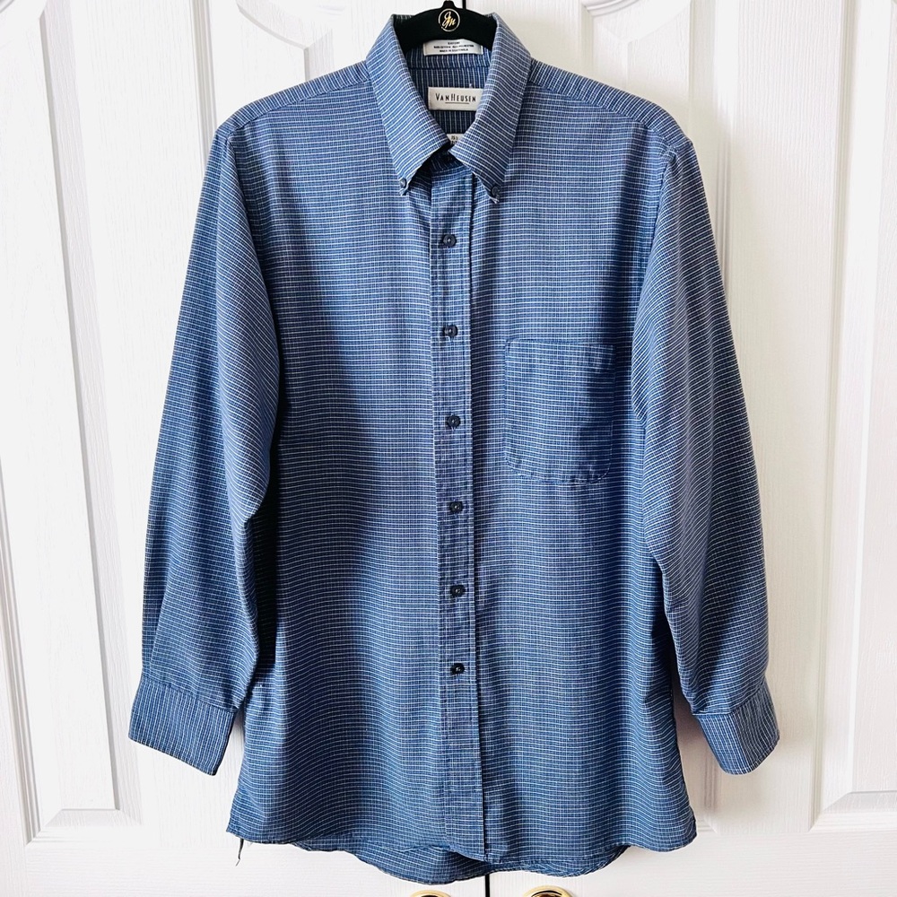 Van Heusen Blue Oxford Long Sleeve Button Down Shirt (15.5 32/33) EUC